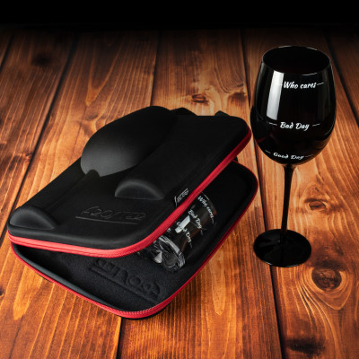 Froster Etui für Paare mit Weinglas und Whiskyglas Who cares Black